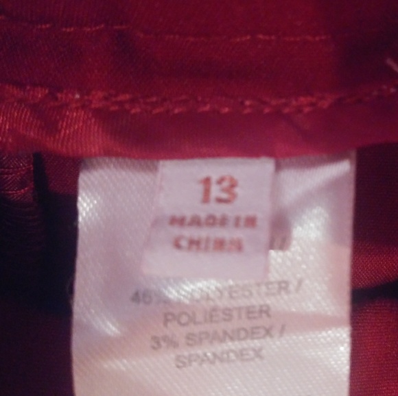 Candie's Burgundy Scalloped Pocket Shorts - Picture 5 of 7